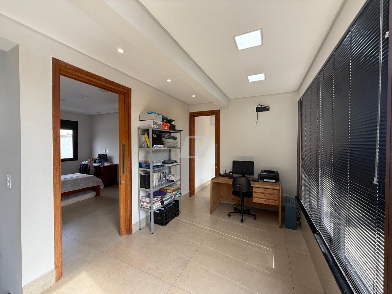 Casa de Condomínio para alugar com 3 quartos, 262m² - Foto 23