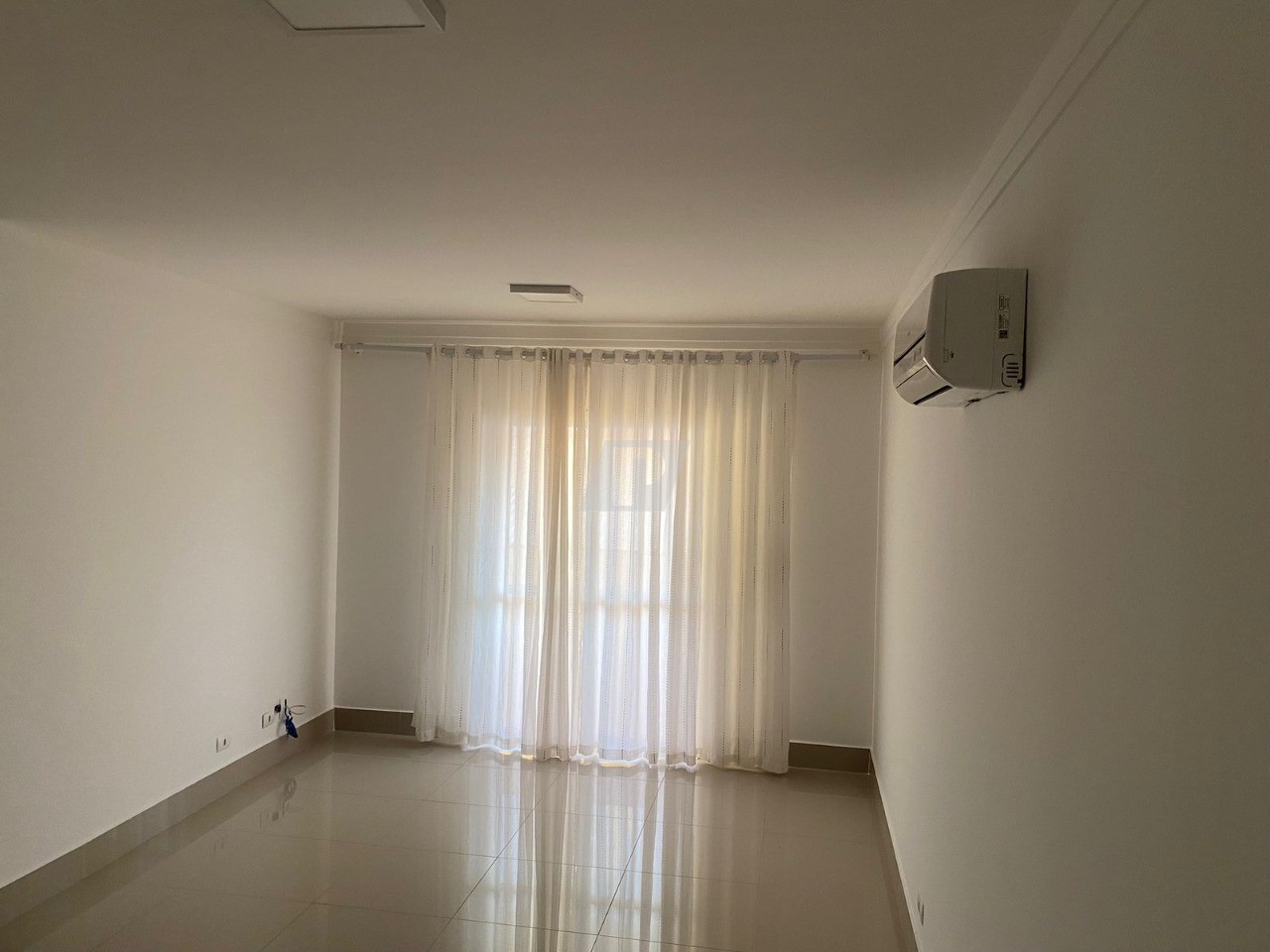 Apartamento à venda e aluguel com 3 quartos, 128m² - Foto 1