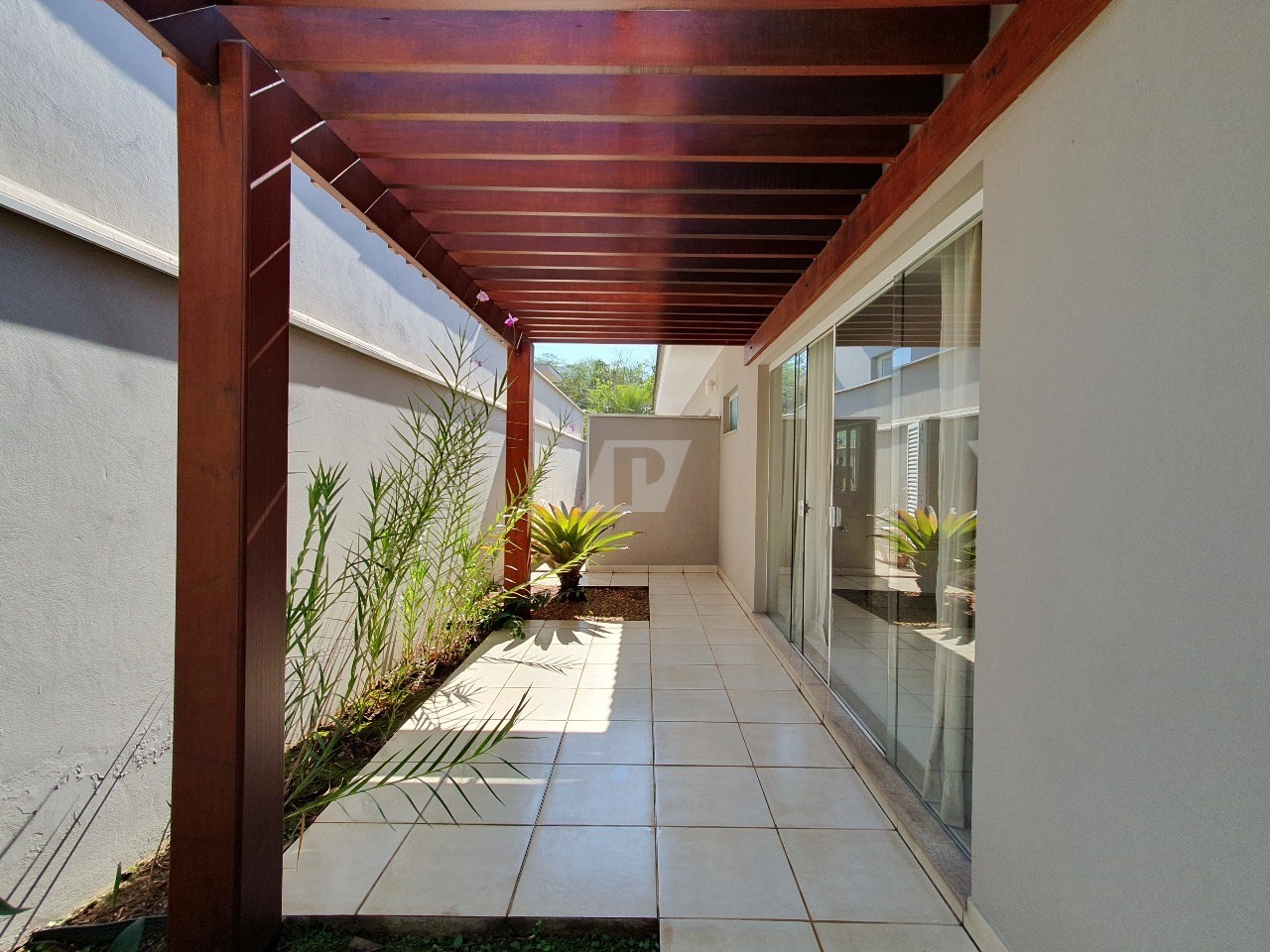 Casa de Condomínio à venda e aluguel com 5 quartos, 394m² - Foto 14