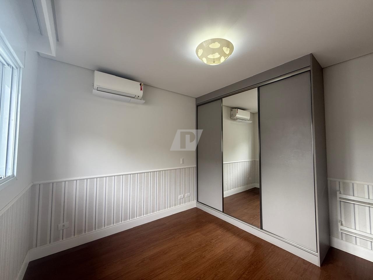 Casa de Condomínio à venda e aluguel com 3 quartos, 270m² - Foto 21