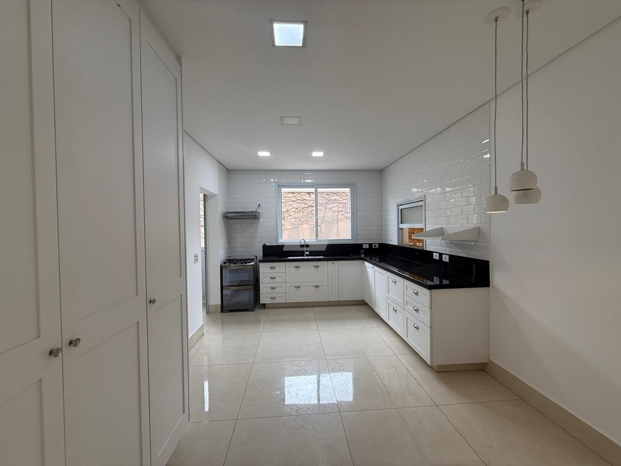 Casa de Condomínio à venda e aluguel com 3 quartos, 270m² - Foto 23
