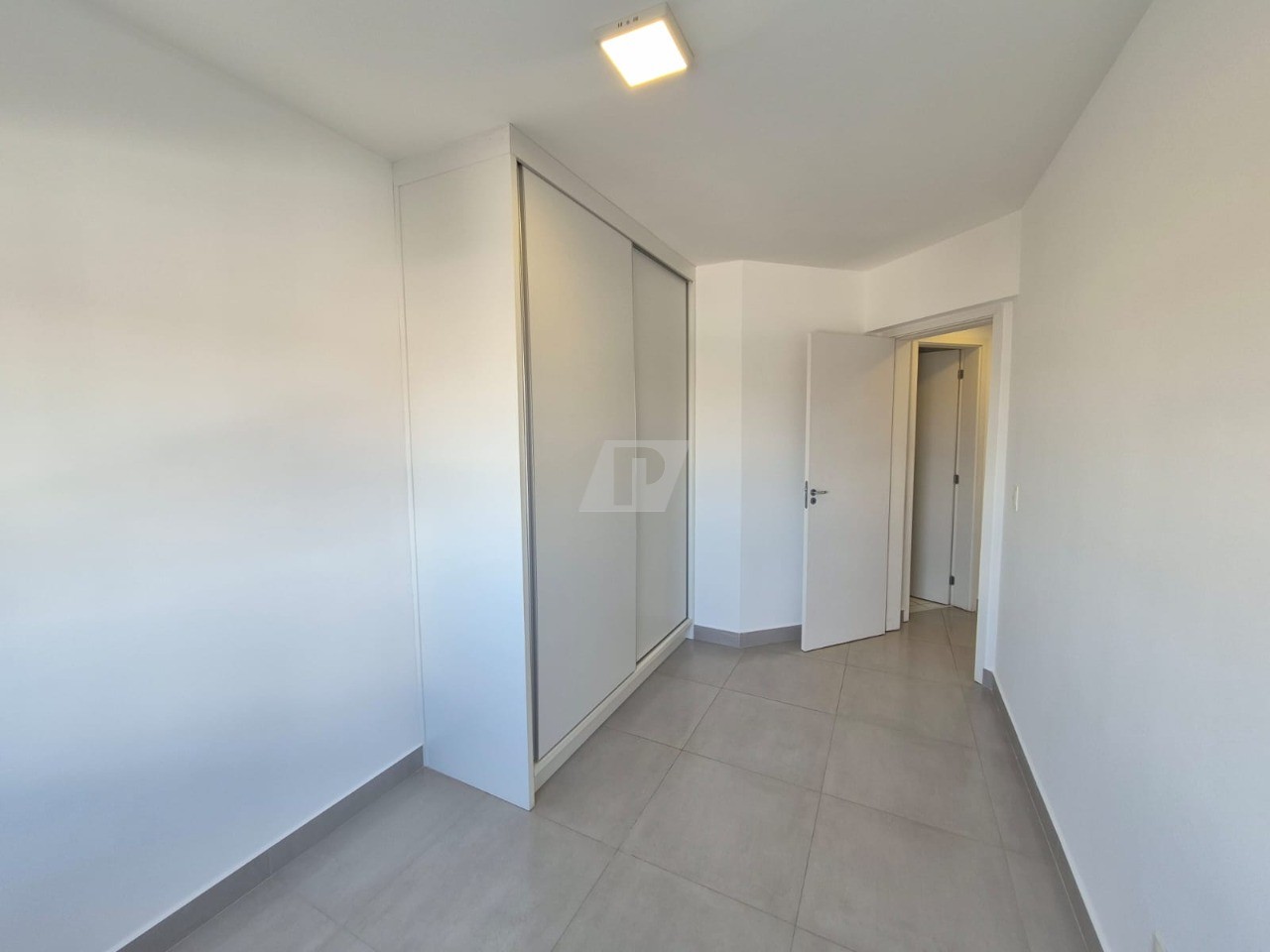 Apartamento à venda e aluguel com 2 quartos, 62m² - Foto 5