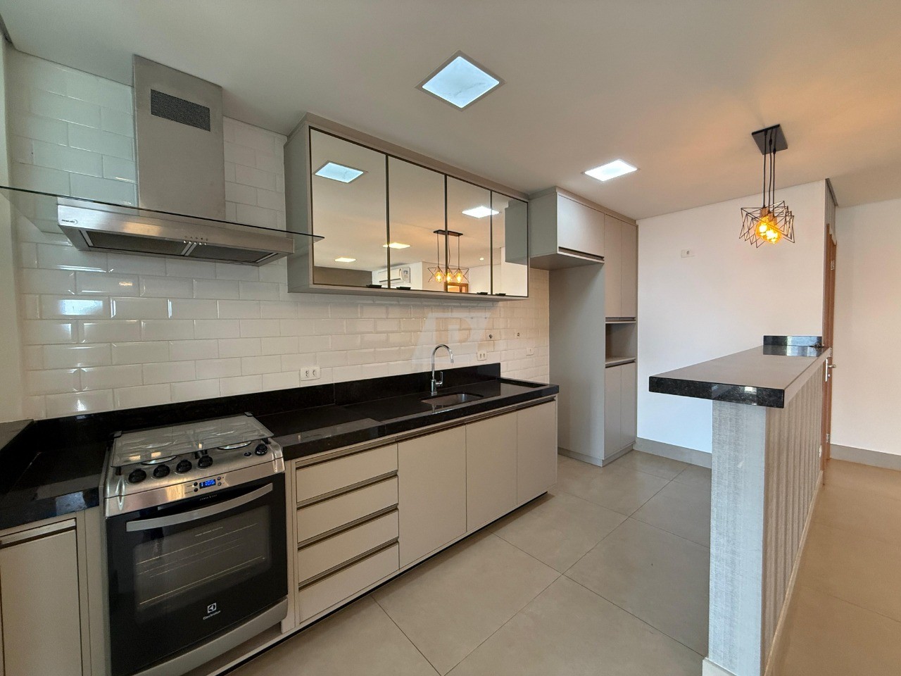 Apartamento para alugar com 3 quartos, 103m² - Foto 25