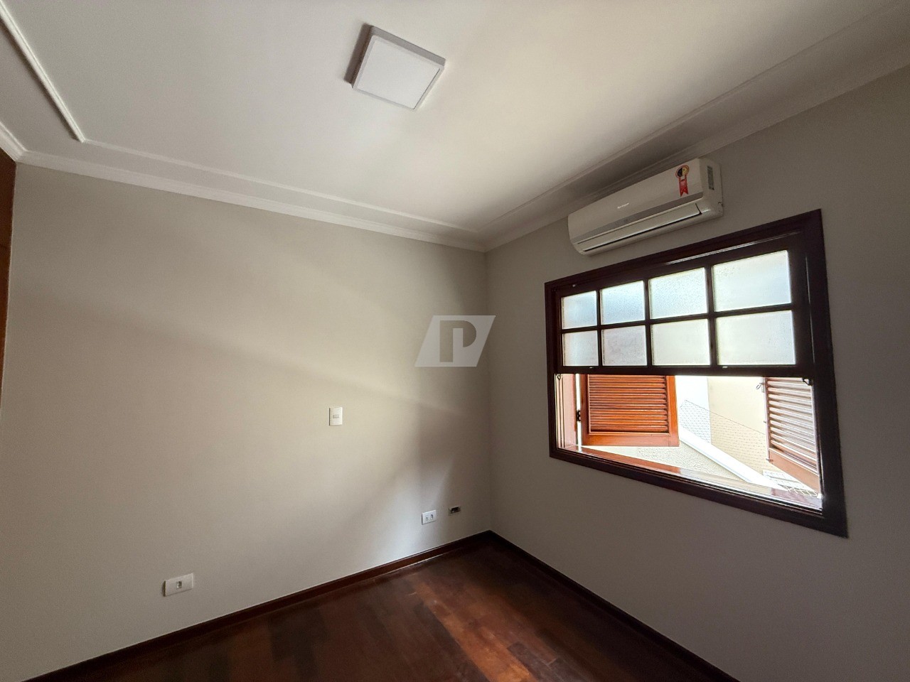 Casa de Condomínio à venda e aluguel com 3 quartos, 205m² - Foto 9