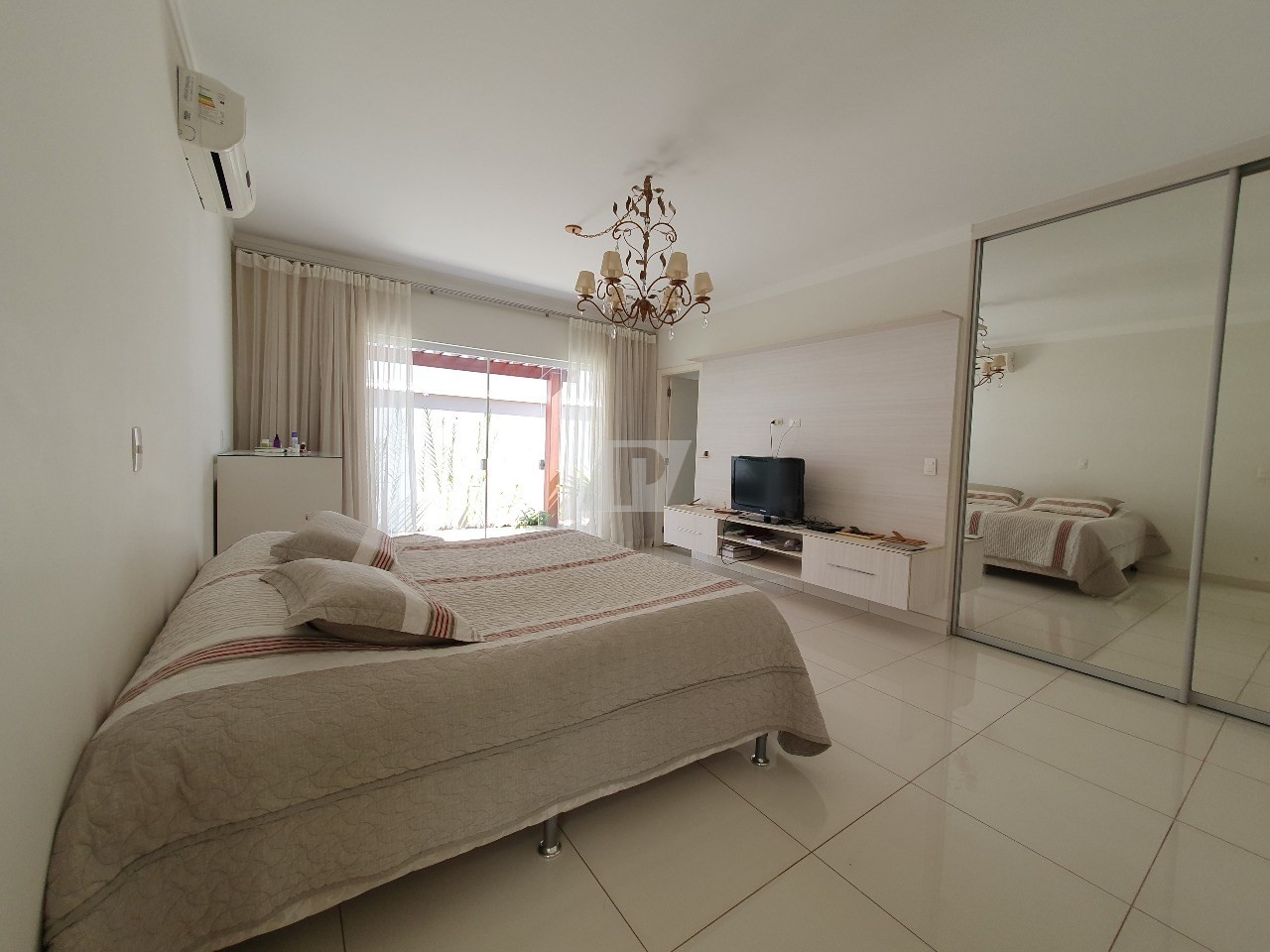Casa de Condomínio à venda e aluguel com 5 quartos, 394m² - Foto 11