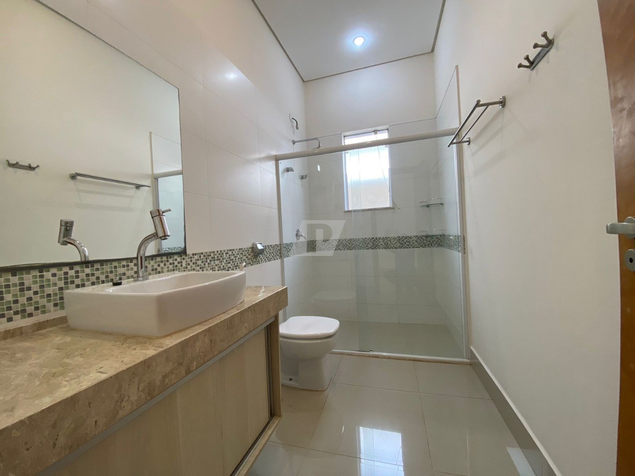Casa de Condomínio para alugar com 3 quartos, 206m² - Foto 28