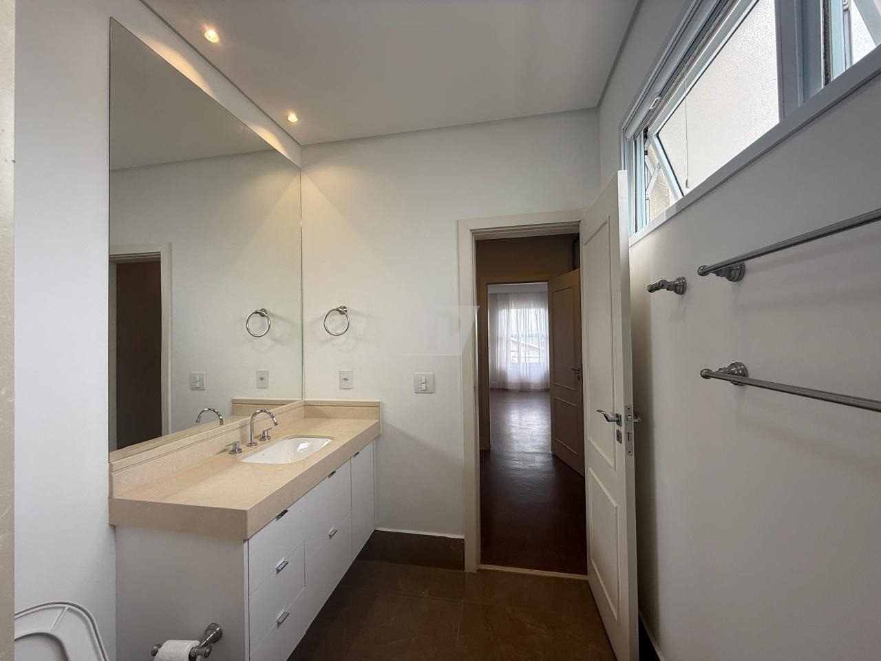 Casa de Condomínio à venda e aluguel com 3 quartos, 270m² - Foto 15