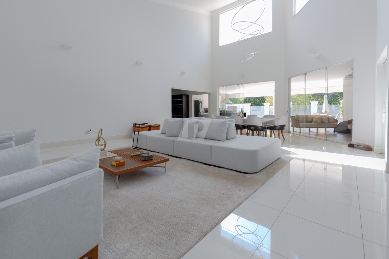 Casa de Condomínio à venda e aluguel com 5 quartos, 394m² - Foto 2