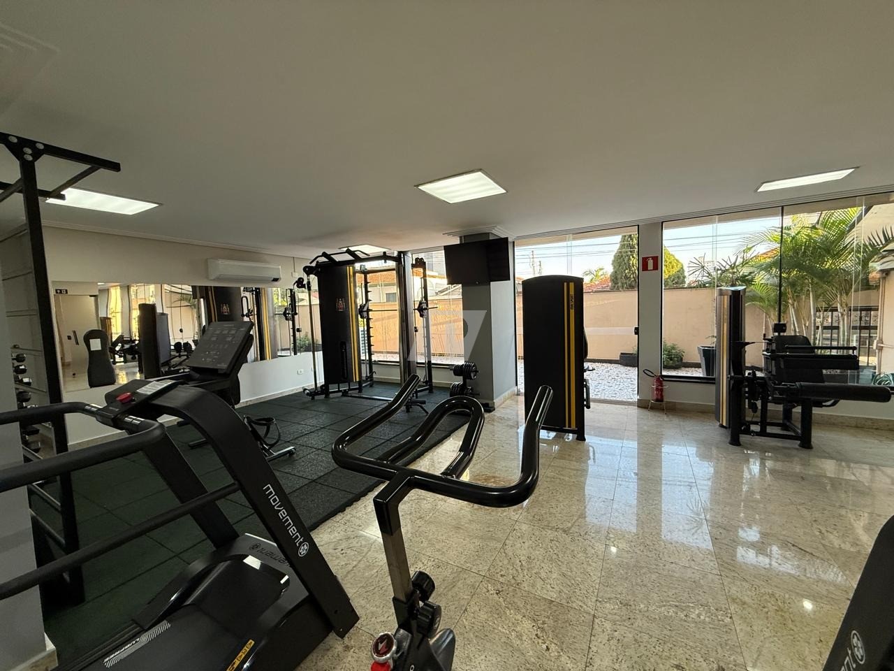 Apartamento para alugar com 3 quartos, 97m² - Foto 16