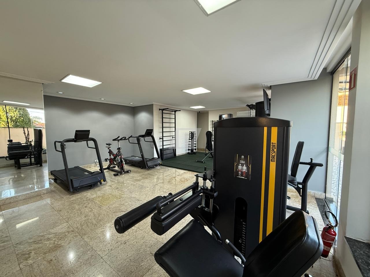 Apartamento para alugar com 3 quartos, 97m² - Foto 18