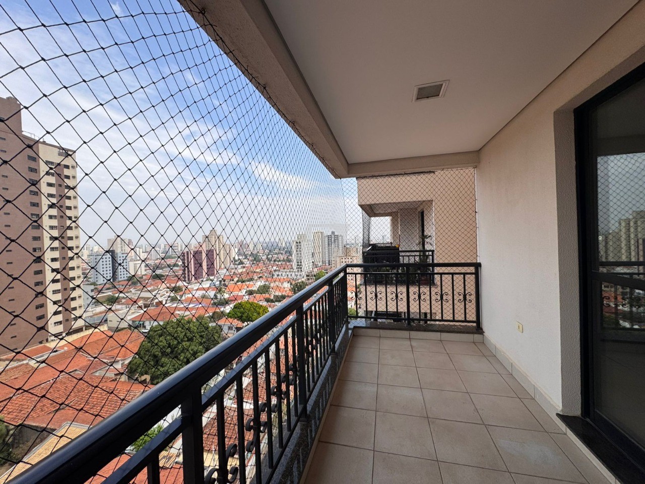 Apartamento para alugar com 3 quartos, 97m² - Foto 15