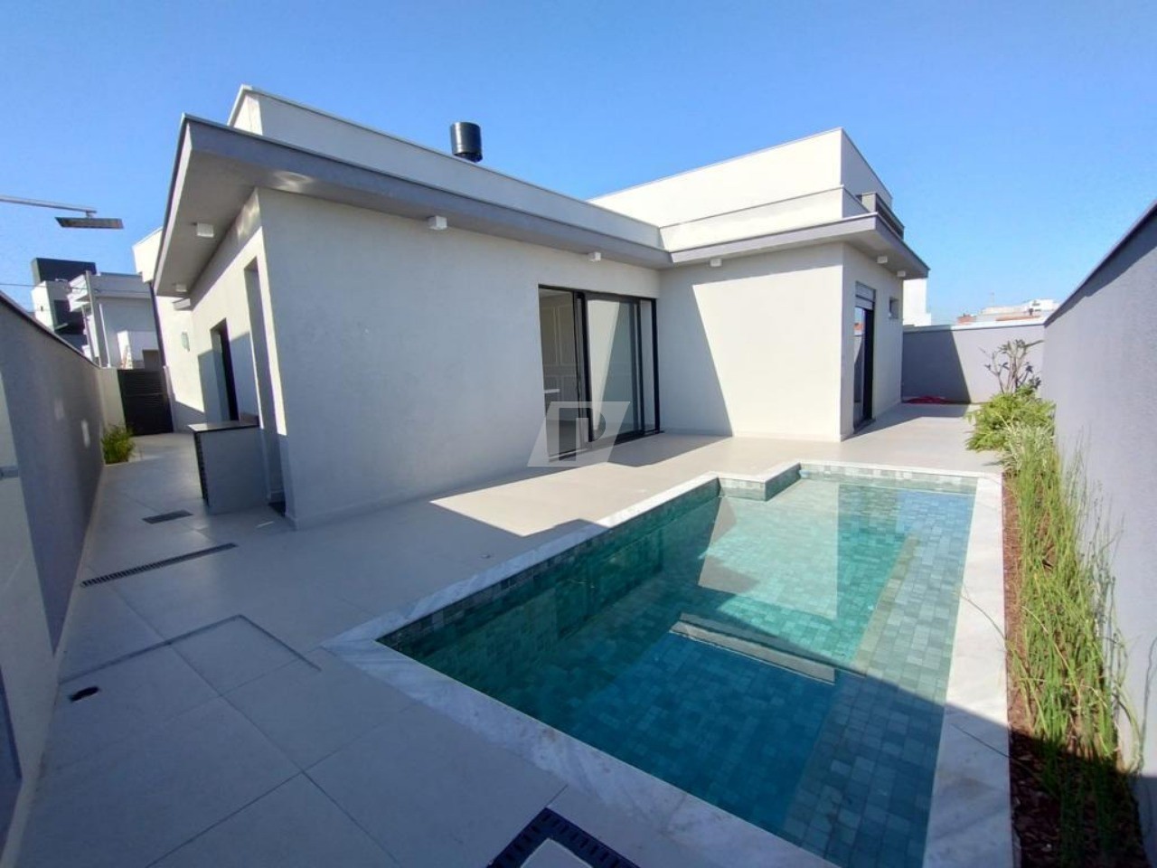 Casa de Condomínio à venda e aluguel com 3 quartos, 376m² - Foto 3