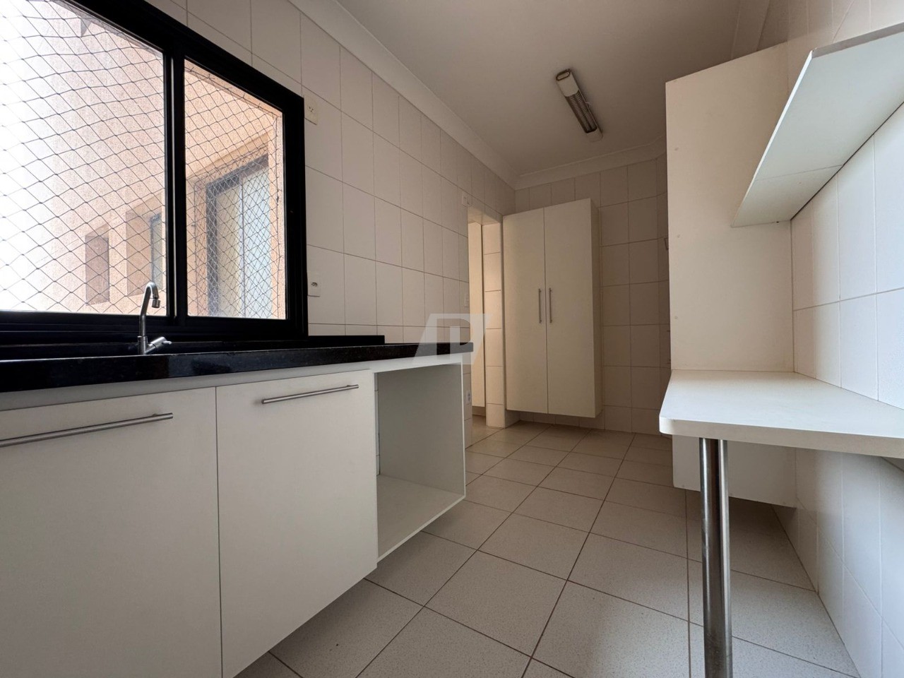 Apartamento para alugar com 3 quartos, 97m² - Foto 4