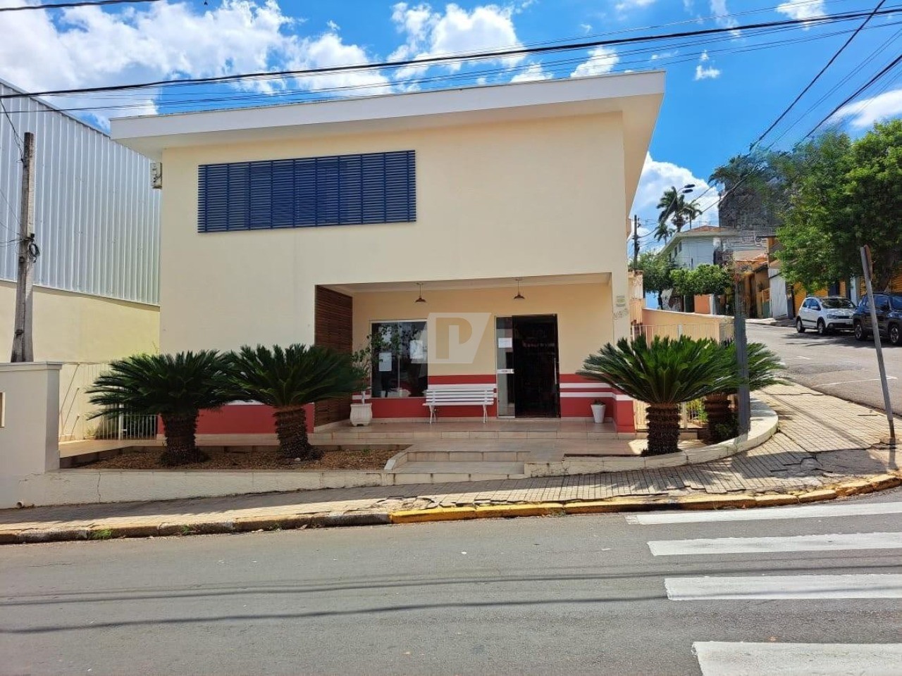 Prédio Inteiro - Foto 1