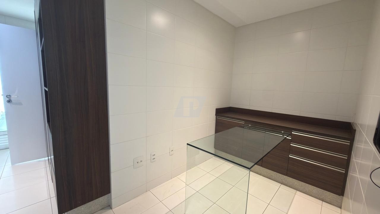 Apartamento, 3 quartos, 213 m² - Foto 11