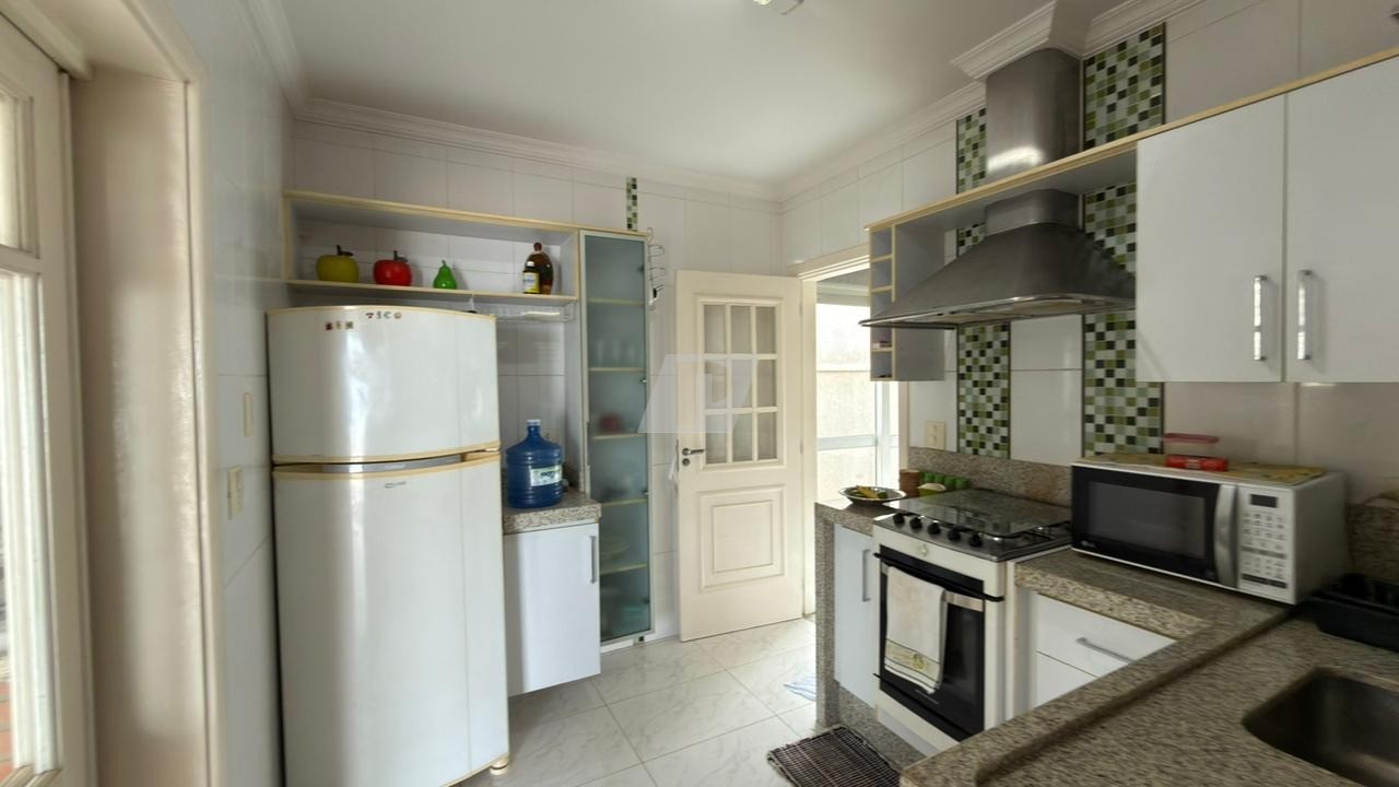 Casa, 3 quartos, 215 m² - Foto 30