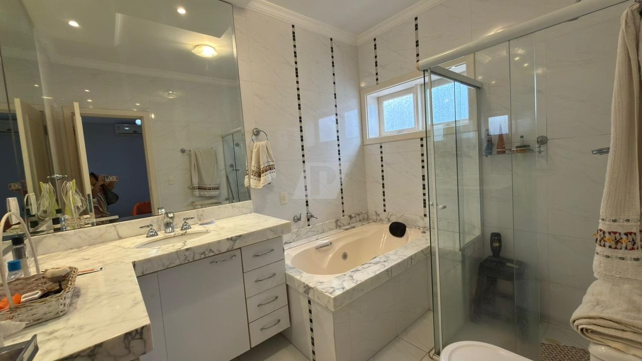 Casa, 3 quartos, 215 m² - Foto 78