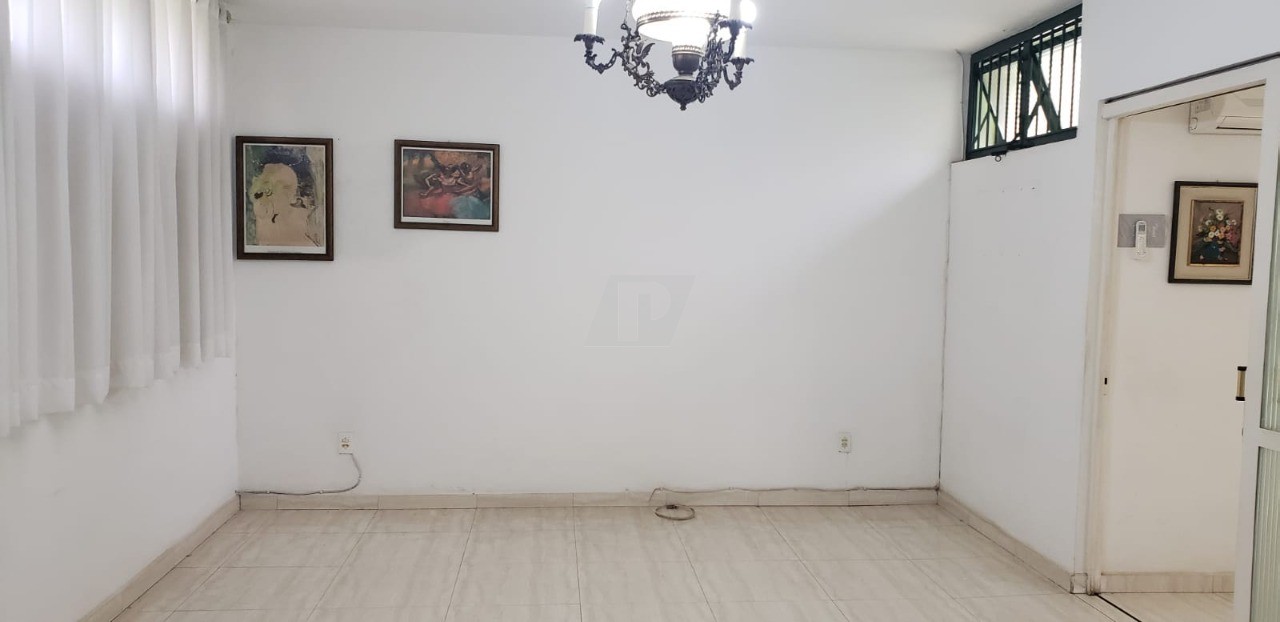 Casa, 3 quartos, 210 m² - Foto 1