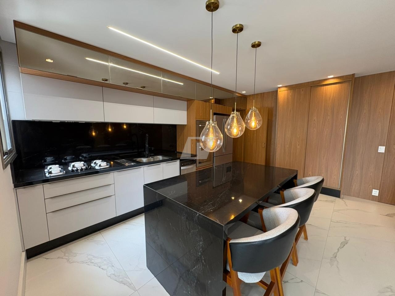 Apartamento, 3 quartos, 165 m² - Foto 1