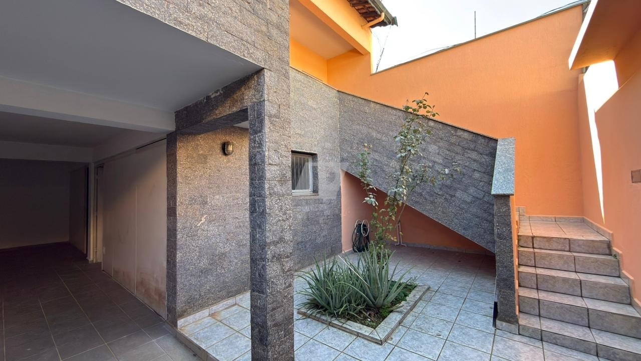 Sobrado, 3 quartos, 232 m² - Foto 1