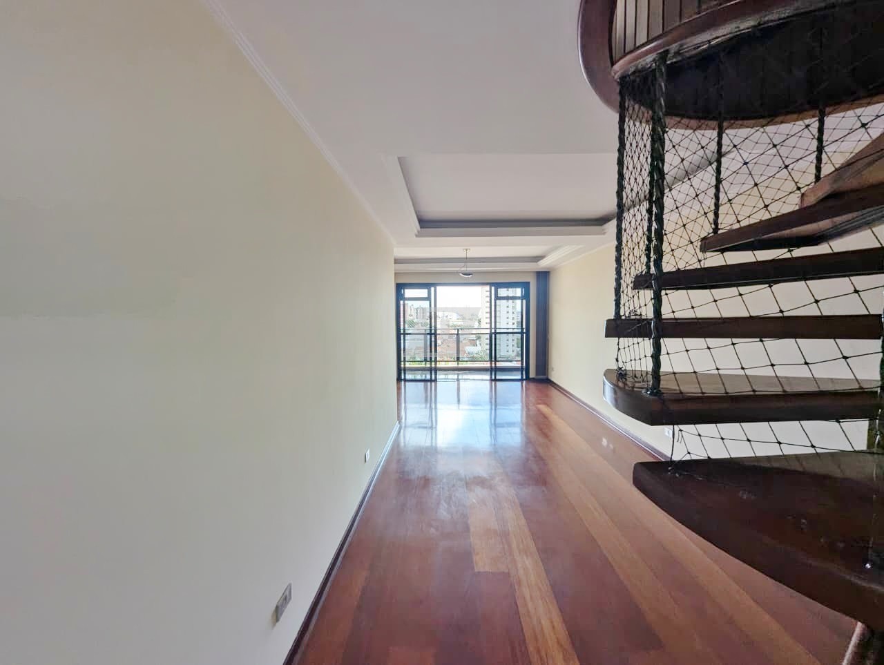 Cobertura, 3 quartos, 225 m² - Foto 2