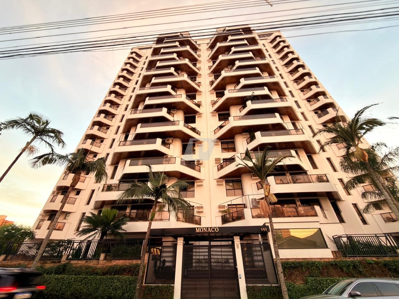 Apartamento, 3 quartos, 250 m² - Foto 2