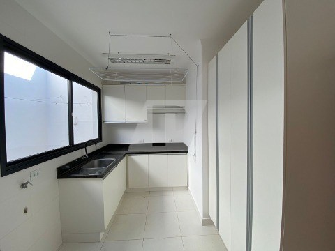 Casa de Condomínio à venda e aluguel com 3 quartos, 300m² - Foto 34