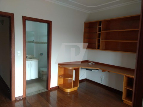 Casa de Condomínio para alugar com 4 quartos, 258m² - Foto 25