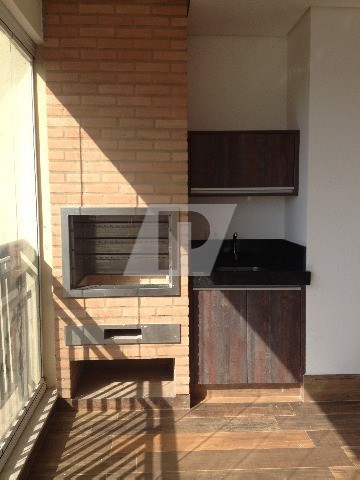 Apartamento para alugar com 3 quartos, 240m² - Foto 5