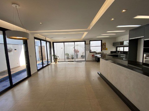 Casa de Condomínio à venda e aluguel com 3 quartos, 300m² - Foto 32