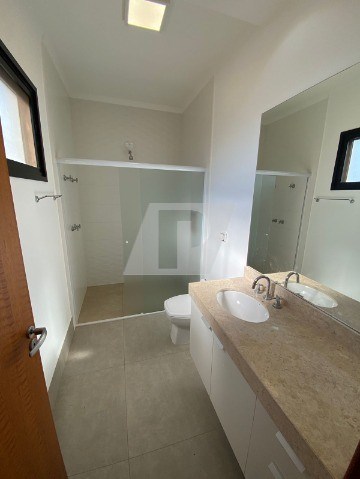 Casa de Condomínio à venda e aluguel com 3 quartos, 300m² - Foto 53