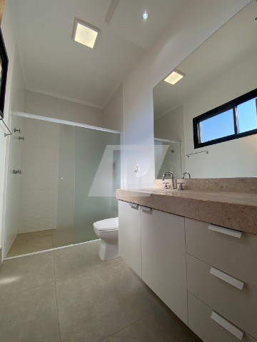 Casa de Condomínio à venda e aluguel com 3 quartos, 300m² - Foto 42