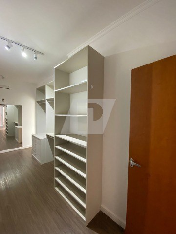 Casa de Condomínio à venda e aluguel com 3 quartos, 300m² - Foto 54