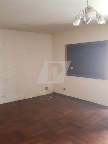 Casa à venda com 3 quartos, 250m² - Foto 3
