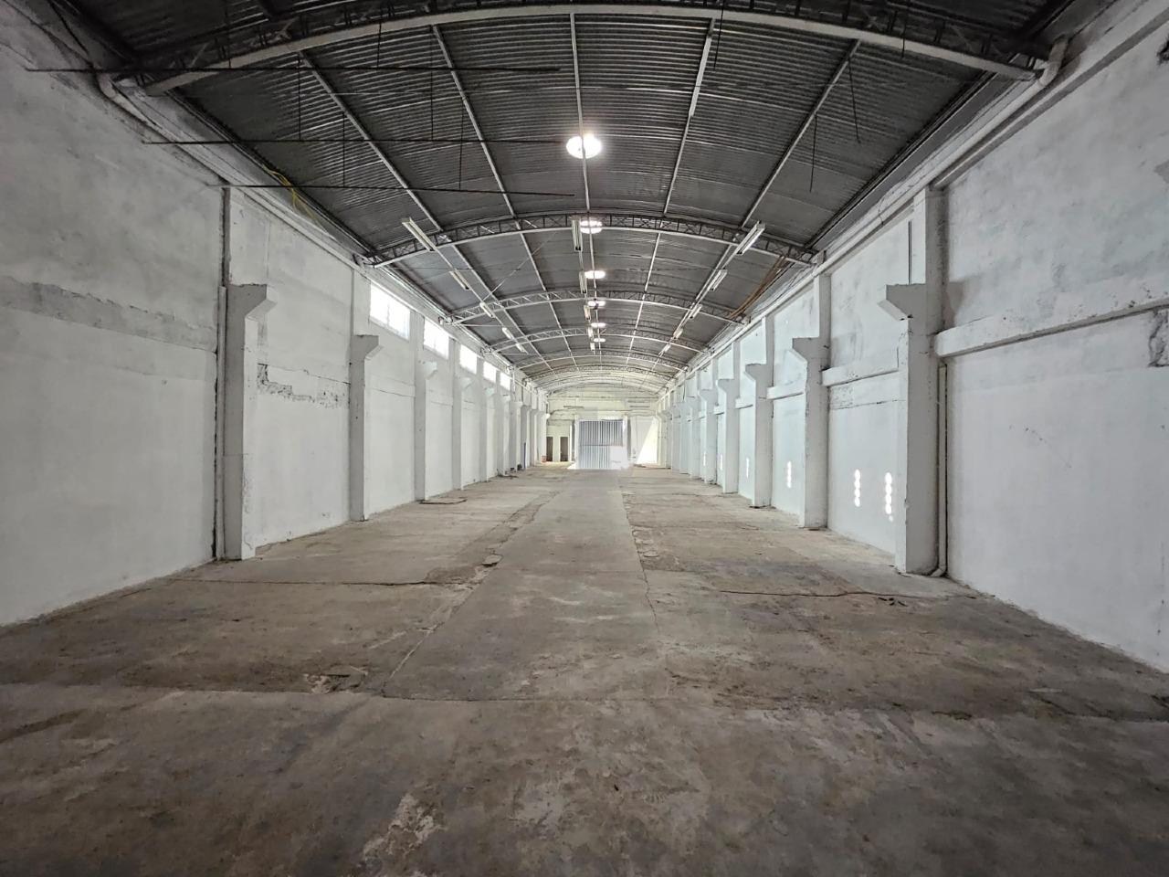 Depósito-Galpão, 428 m² - Foto 2