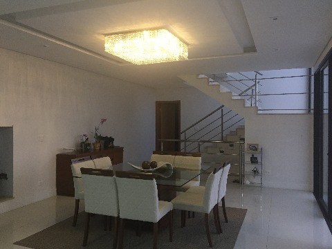 Casa de Condomínio à venda com 3 quartos, 330m² - Foto 9
