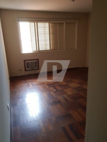 Casa à venda com 3 quartos, 250m² - Foto 6