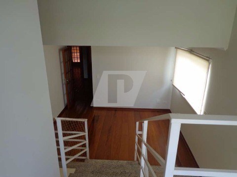 Casa de Condomínio para alugar com 4 quartos, 258m² - Foto 9