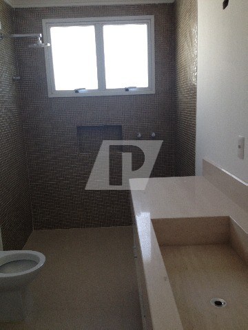 Apartamento para alugar com 3 quartos, 240m² - Foto 3