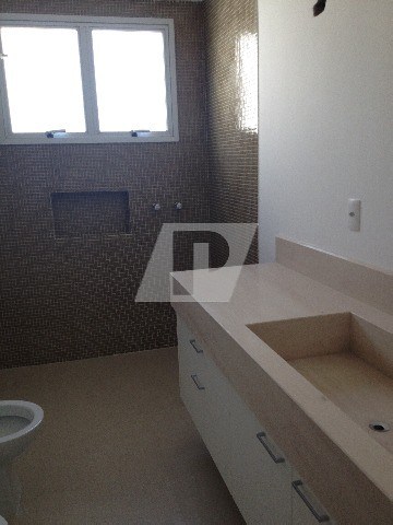 Apartamento para alugar com 3 quartos, 240m² - Foto 21