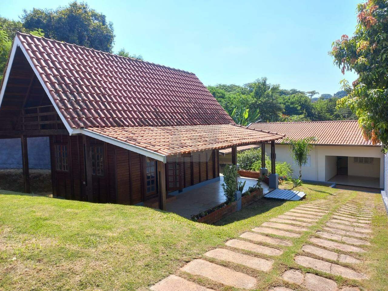 Casa, 5 quartos, 222 m² - Foto 1