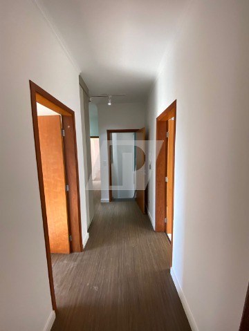 Casa de Condomínio à venda e aluguel com 3 quartos, 300m² - Foto 28
