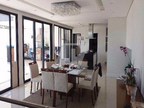Casa de Condomínio à venda com 3 quartos, 330m² - Foto 5