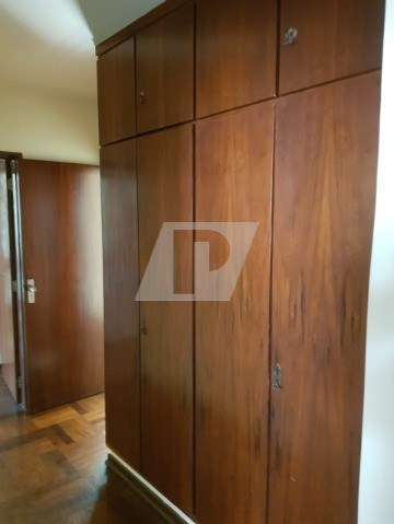 Casa à venda com 3 quartos, 250m² - Foto 9