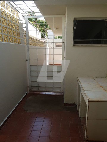 Casa à venda com 3 quartos, 250m² - Foto 16