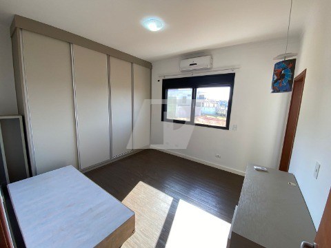Casa de Condomínio à venda e aluguel com 3 quartos, 300m² - Foto 4