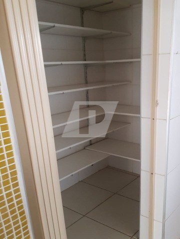 Casa à venda com 3 quartos, 250m² - Foto 5