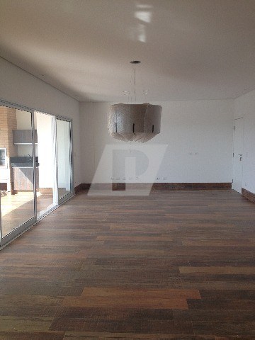 Apartamento para alugar com 3 quartos, 240m² - Foto 6