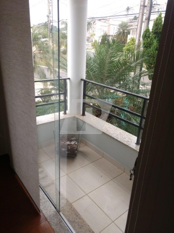 Casa de Condomínio para alugar com 4 quartos, 258m² - Foto 21