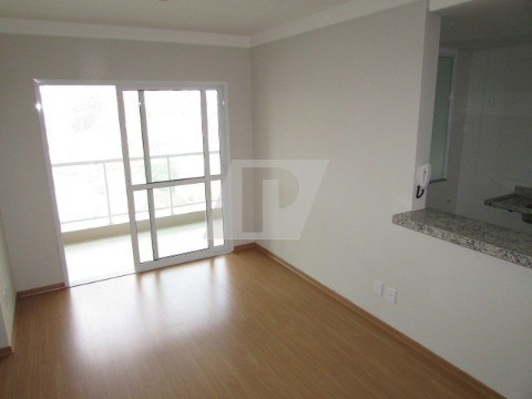 Apartamento para alugar com 2 quartos, 72m² - Foto 4